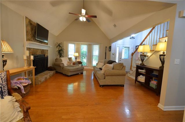3206 Country Walk Drive, Powder Springs, GA 30127