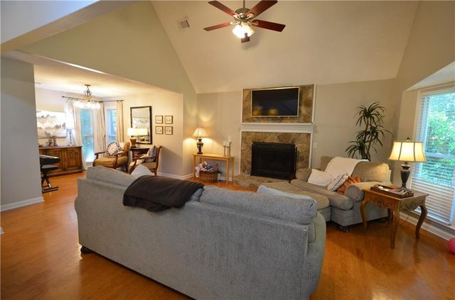 3206 Country Walk Drive, Powder Springs, GA 30127