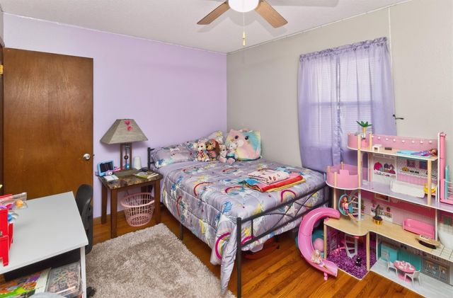 3111 E Clinton Avenue, Des Moines, IA 50317