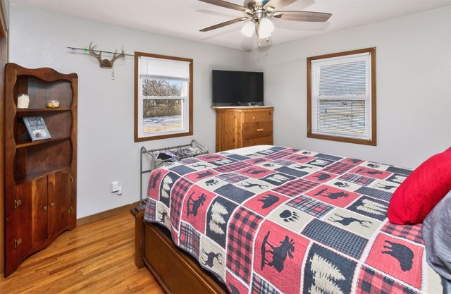 3111 E Clinton Avenue, Des Moines, IA 50317