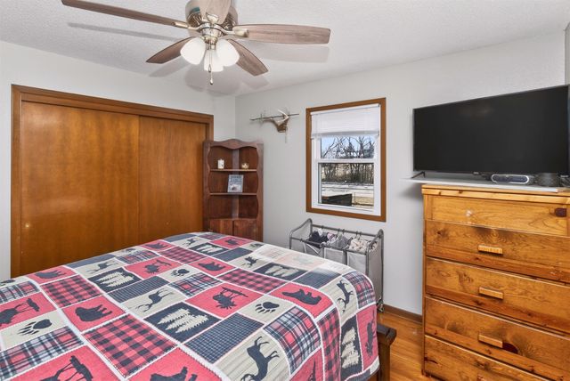 3111 E Clinton Avenue, Des Moines, IA 50317