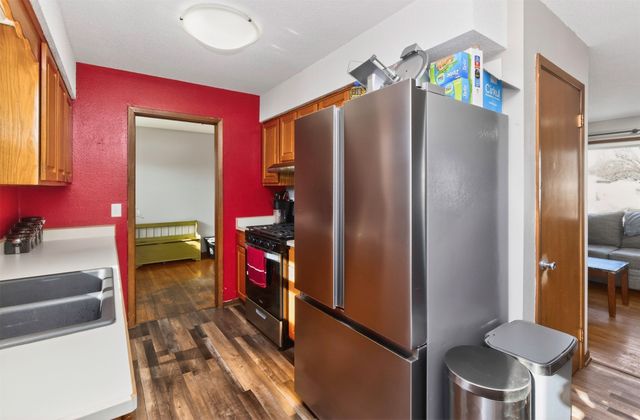 3111 E Clinton Avenue, Des Moines, IA 50317