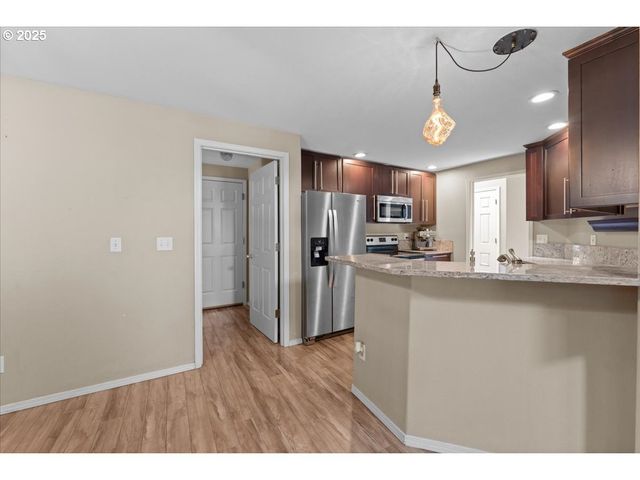 3213 MAPLE Pl, Forest Grove, OR 97116