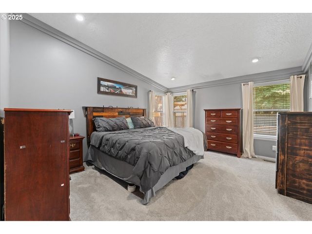 3213 MAPLE Pl, Forest Grove, OR 97116