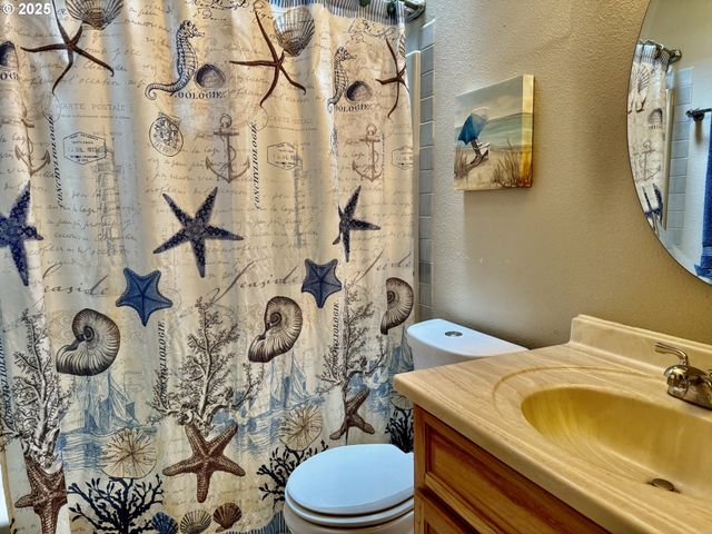 3213 MAPLE Pl, Forest Grove, OR 97116