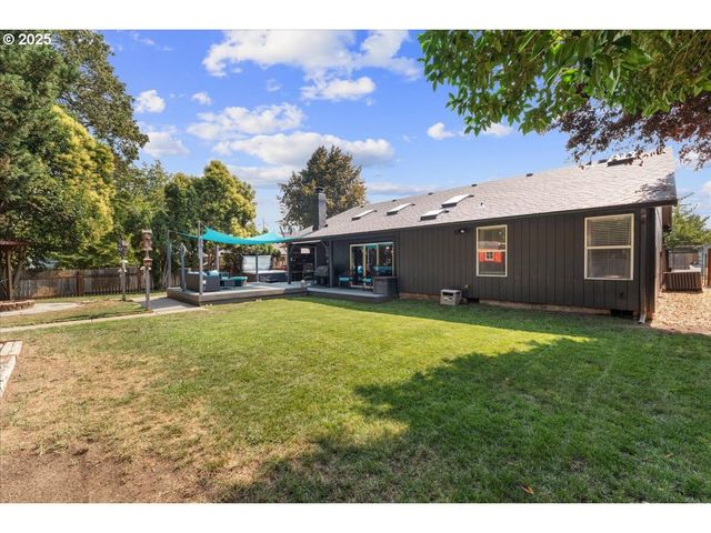 3213 MAPLE Pl, Forest Grove, OR 97116