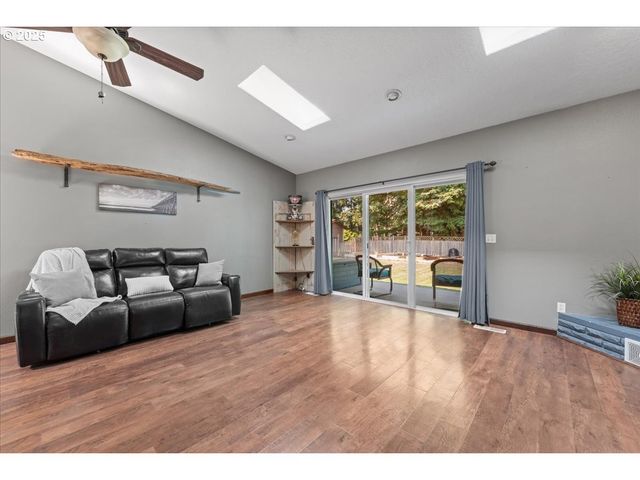 3213 MAPLE Pl, Forest Grove, OR 97116