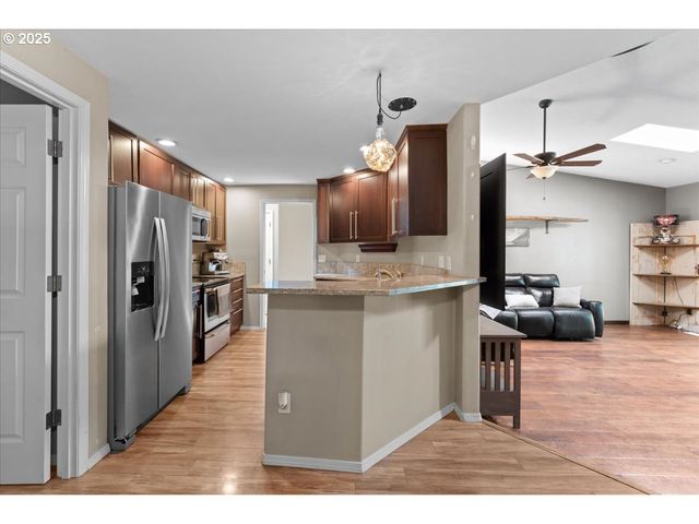 3213 MAPLE Pl, Forest Grove, OR 97116