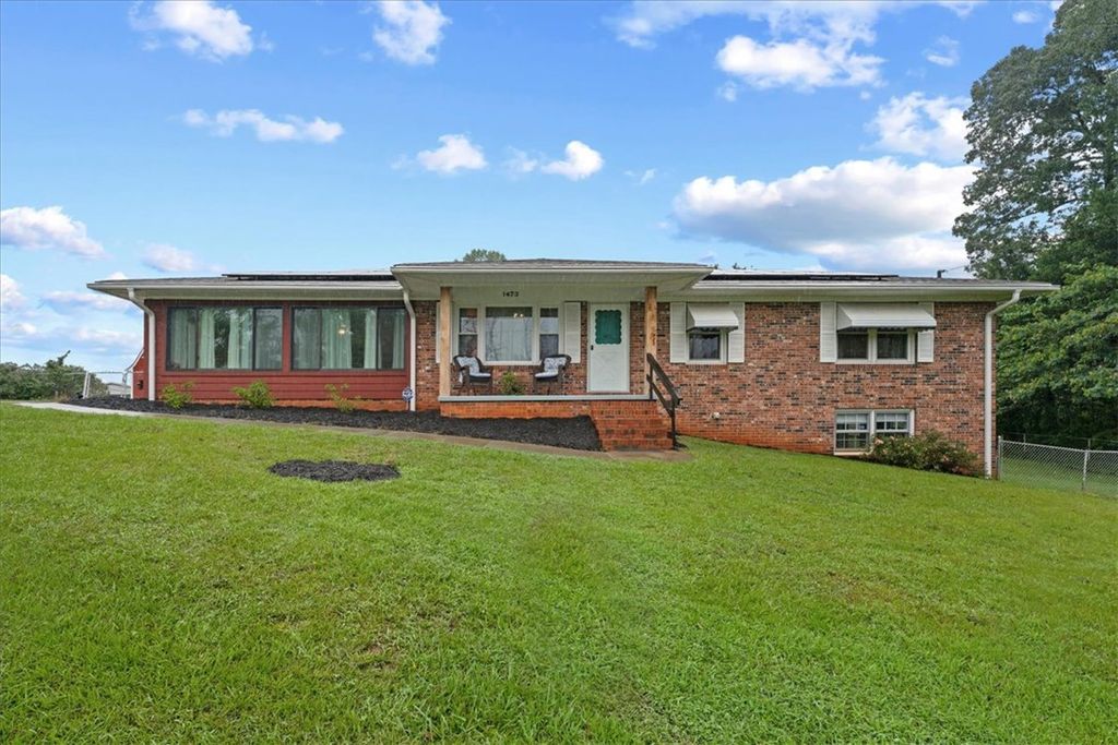 1473 E Tamassee Drive, Seneca, SC 29672