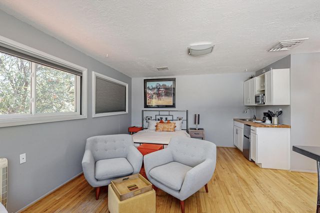 1015 Monroe Street NE, Albuquerque, NM 87110