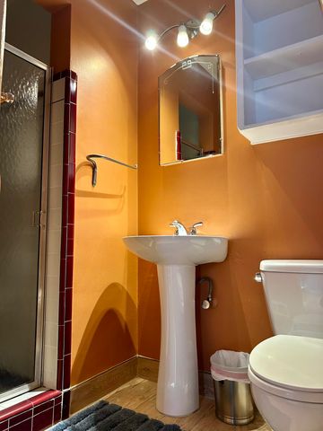 1015 Monroe Street NE, Albuquerque, NM 87110