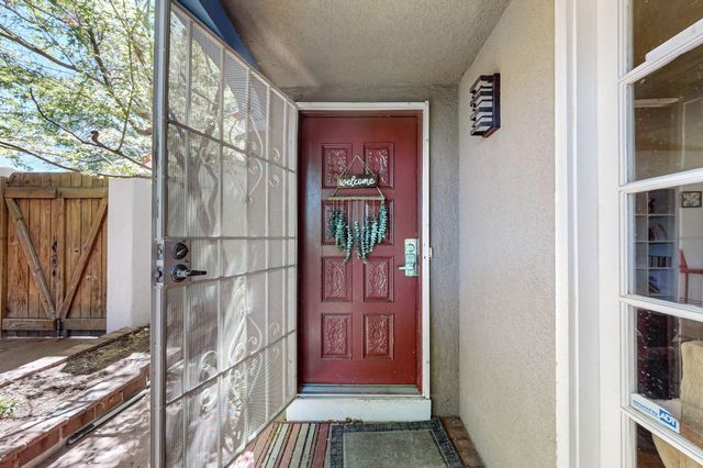 1015 Monroe Street NE, Albuquerque, NM 87110