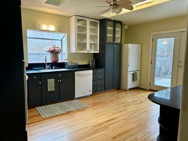 1015 Monroe Street NE, Albuquerque, NM 87110