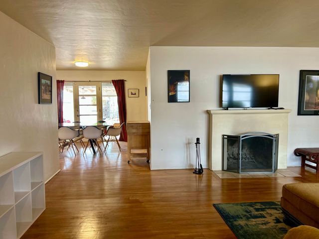 1015 Monroe Street NE, Albuquerque, NM 87110