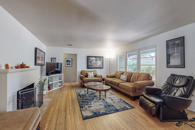 1015 Monroe Street NE, Albuquerque, NM 87110