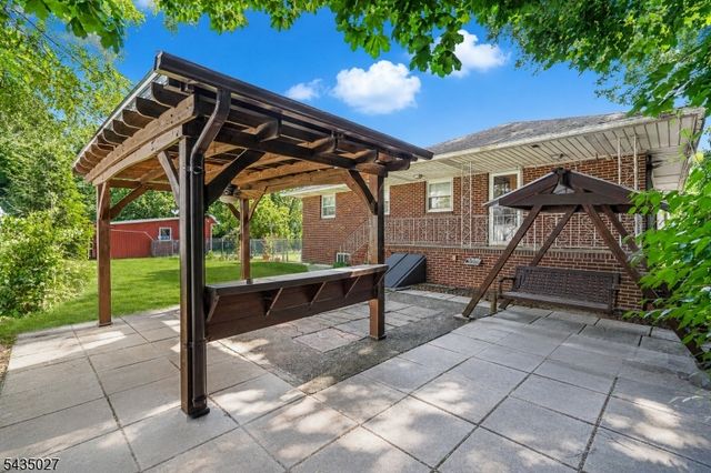 27 Phoenix Ave, Edison Twp., NJ 08837