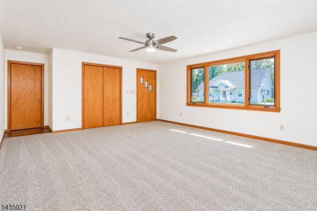 27 Phoenix Ave, Edison Twp., NJ 08837