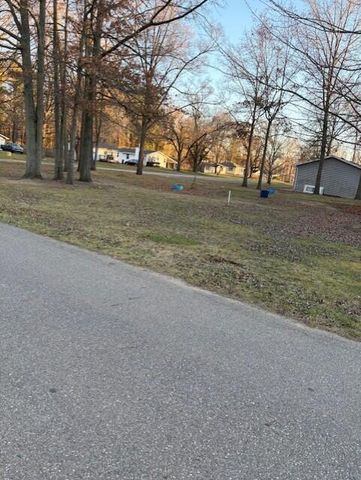 6235 Hilda Street, Coloma, MI 49038