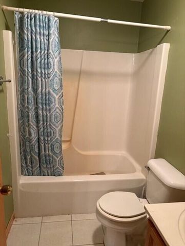 6235 Hilda Street, Coloma, MI 49038