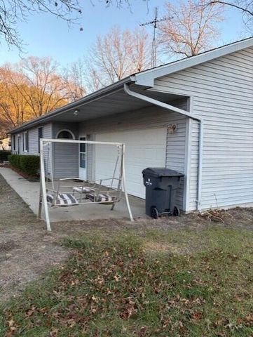 6235 Hilda Street, Coloma, MI 49038