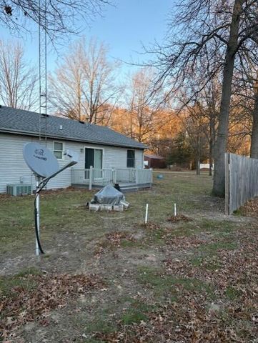 6235 Hilda Street, Coloma, MI 49038