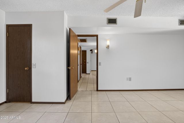 17211 N PINION Lane, Sun City, AZ 85373