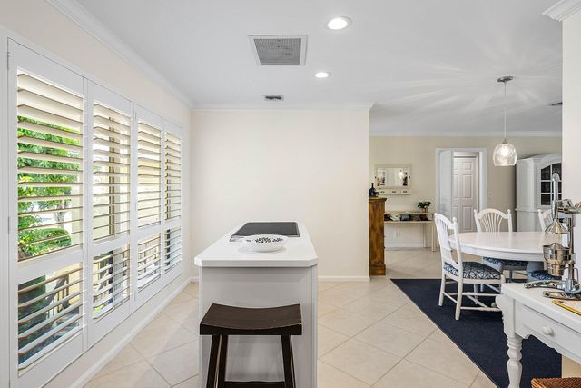 3641 Quail Ridge Drive S Bobwhite A, Boynton Beach, FL 33436