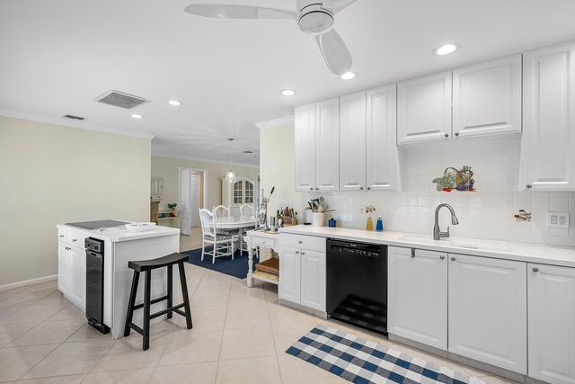 3641 Quail Ridge Drive S Bobwhite A, Boynton Beach, FL 33436