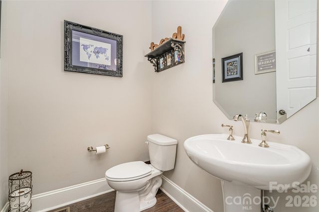 208 Pumpkin Seed Court, Matthews, NC 28104