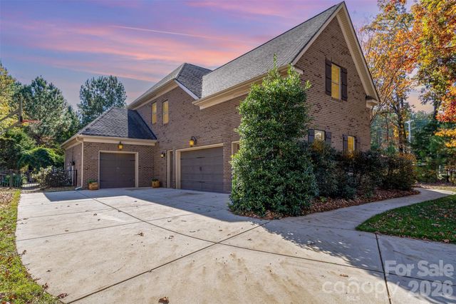 208 Pumpkin Seed Court, Matthews, NC 28104