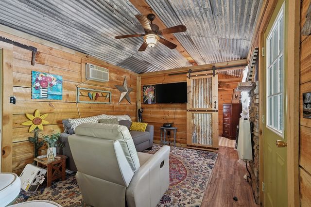 955 Mull Drive, Mineral Bluff, GA 30559