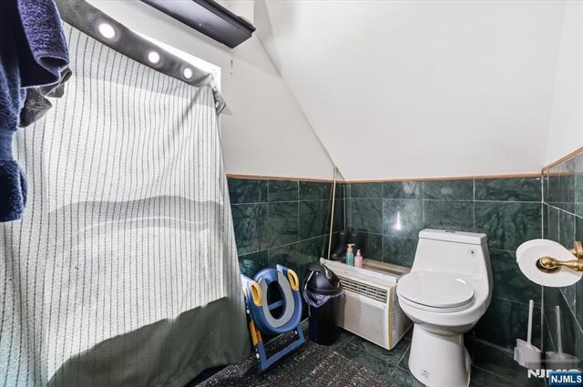 409 Tryon Avenue, Englewood, NJ 07631