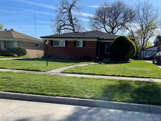15838 Harden Circle E, Southfield, MI 48075