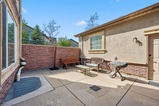 9489 Cedarhurst Lane E, Highlands Ranch, CO 80129