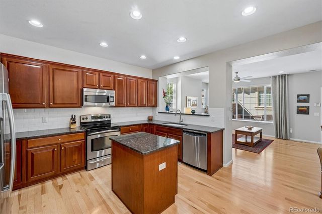 9489 Cedarhurst Lane E, Highlands Ranch, CO 80129