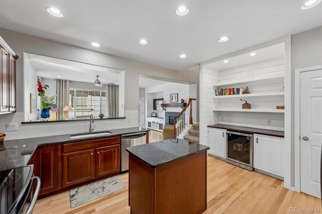 9489 Cedarhurst Lane E, Highlands Ranch, CO 80129