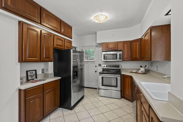 1872 Stanford Road, Columbus, OH 43212
