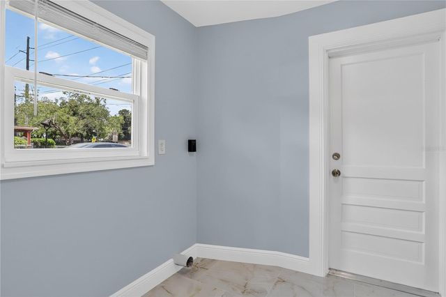 10405 N 22ND STREET, Tampa, FL 33612