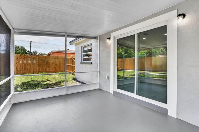 10405 N 22ND STREET, Tampa, FL 33612