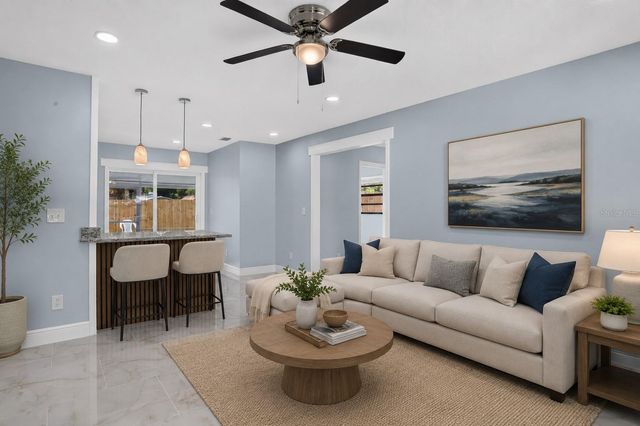 10405 N 22ND STREET, Tampa, FL 33612