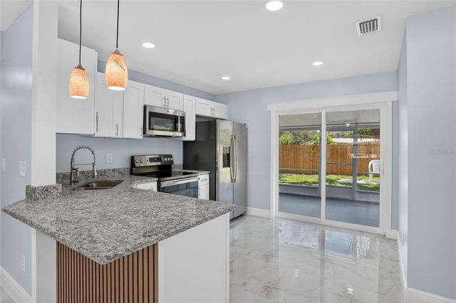 10405 N 22ND STREET, Tampa, FL 33612