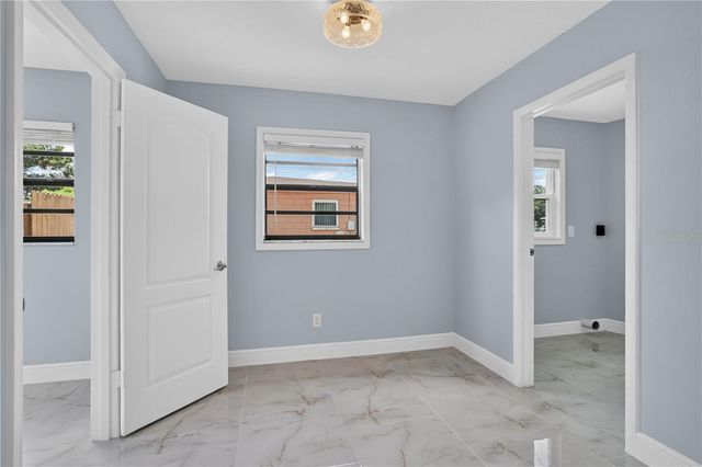 10405 N 22ND STREET, Tampa, FL 33612