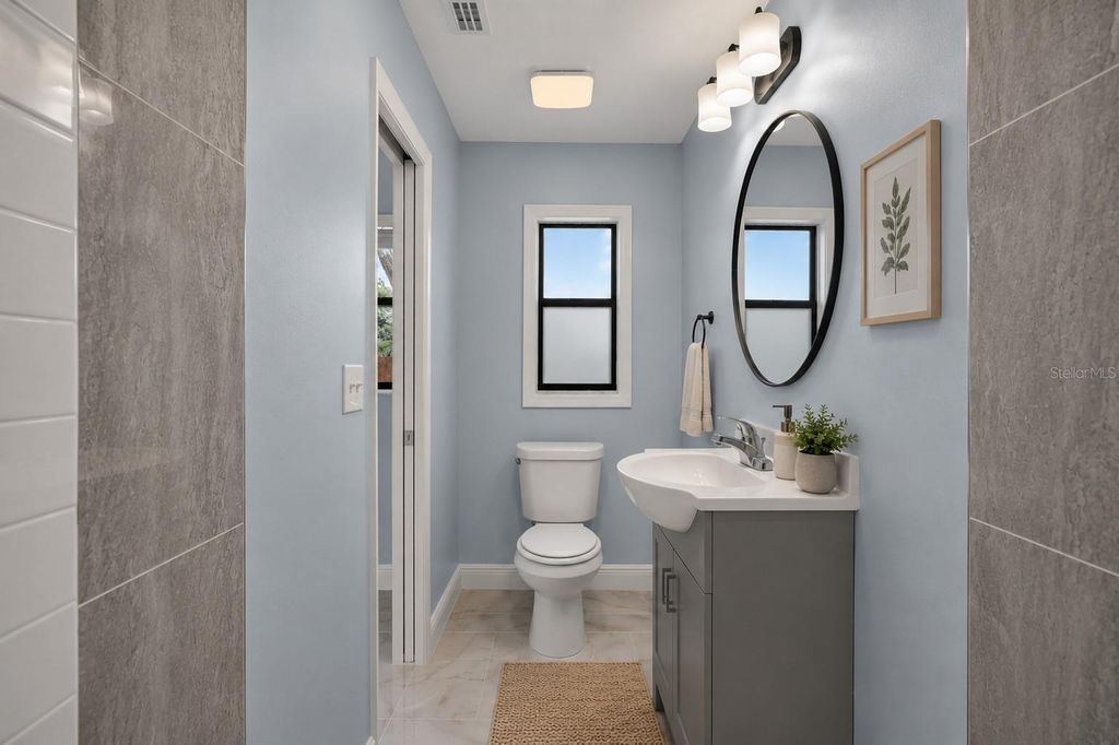 Image 15 of property listing at 10405 N 22ND STREET, Tampa, FL 33612