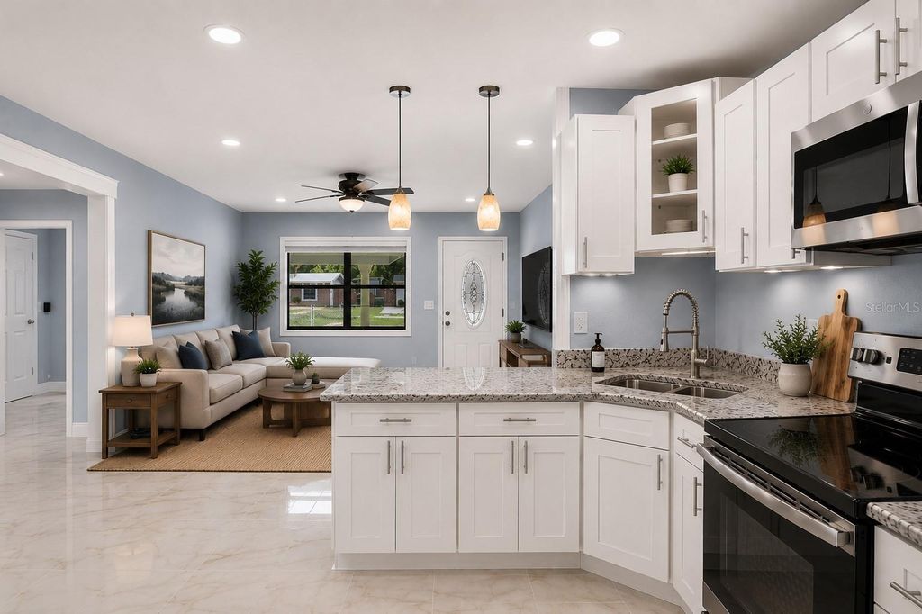 Image 5 of property listing at 10405 N 22ND STREET, Tampa, FL 33612