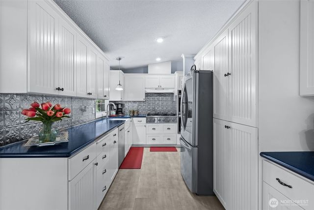 3963 Fischer Park Avenue NE, Bremerton, WA 98310