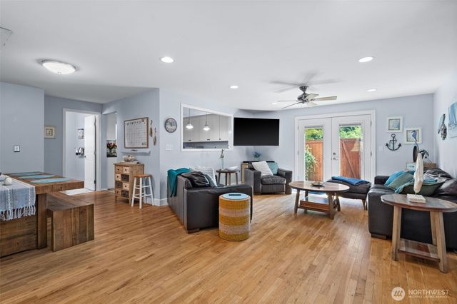 3963 Fischer Park Avenue NE, Bremerton, WA 98310