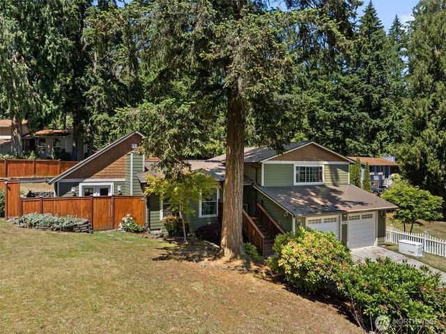 3963 Fischer Park Avenue NE, Bremerton, WA 98310