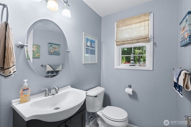 3963 Fischer Park Avenue NE, Bremerton, WA 98310
