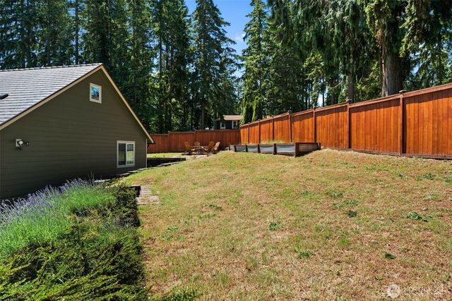 3963 Fischer Park Avenue NE, Bremerton, WA 98310