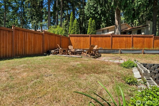 3963 Fischer Park Avenue NE, Bremerton, WA 98310